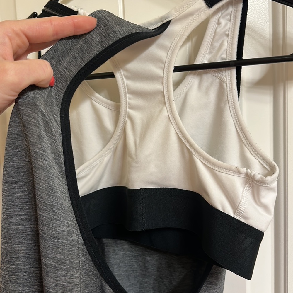 Nike Workout Tanktop Set - Picture 5 of 6